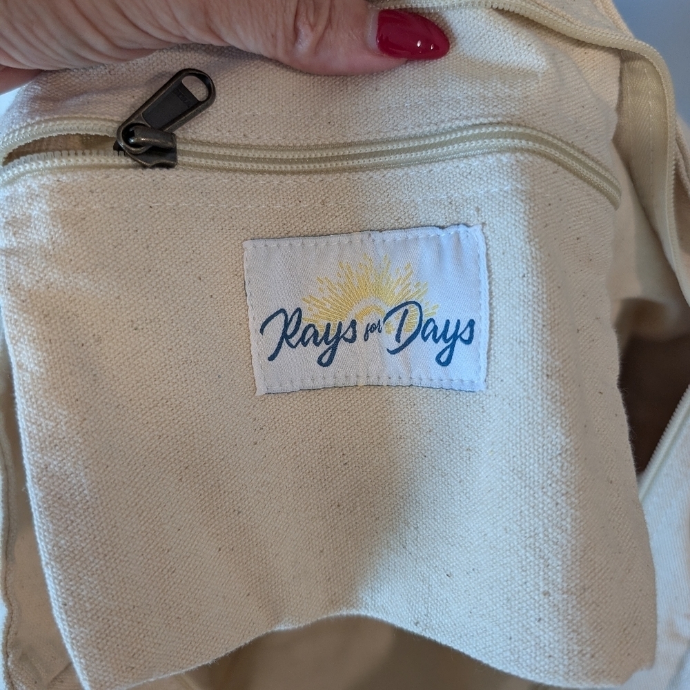 Rays For Days Raffia Beach Tote - Picture 7 of 9